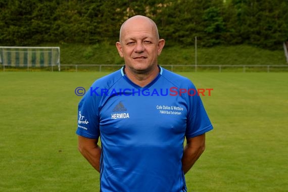 Fussball Regional Saison 2016/17 Spieler-Trainer-Funktinäre (© Fotostand / Loerz)